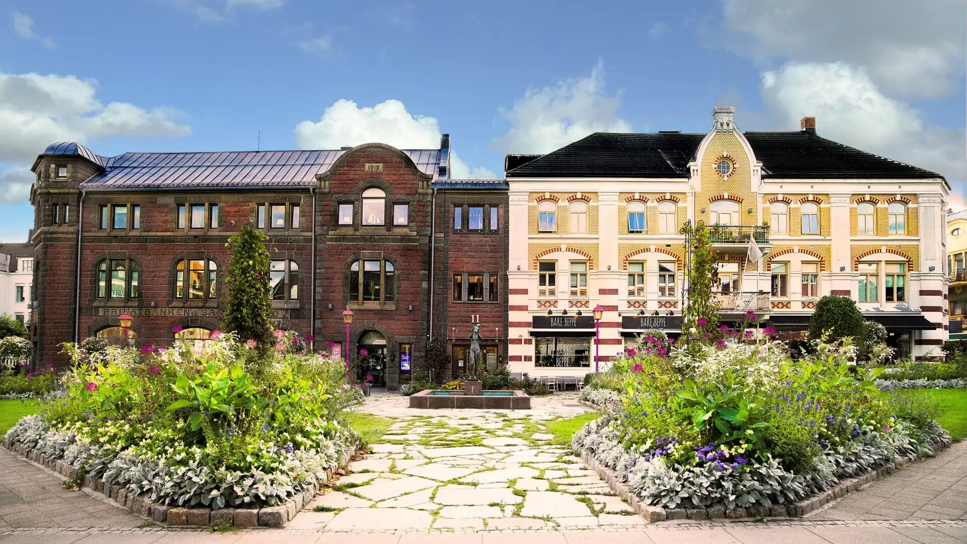 Jugendarkitektur i Byparken i Sandefjord