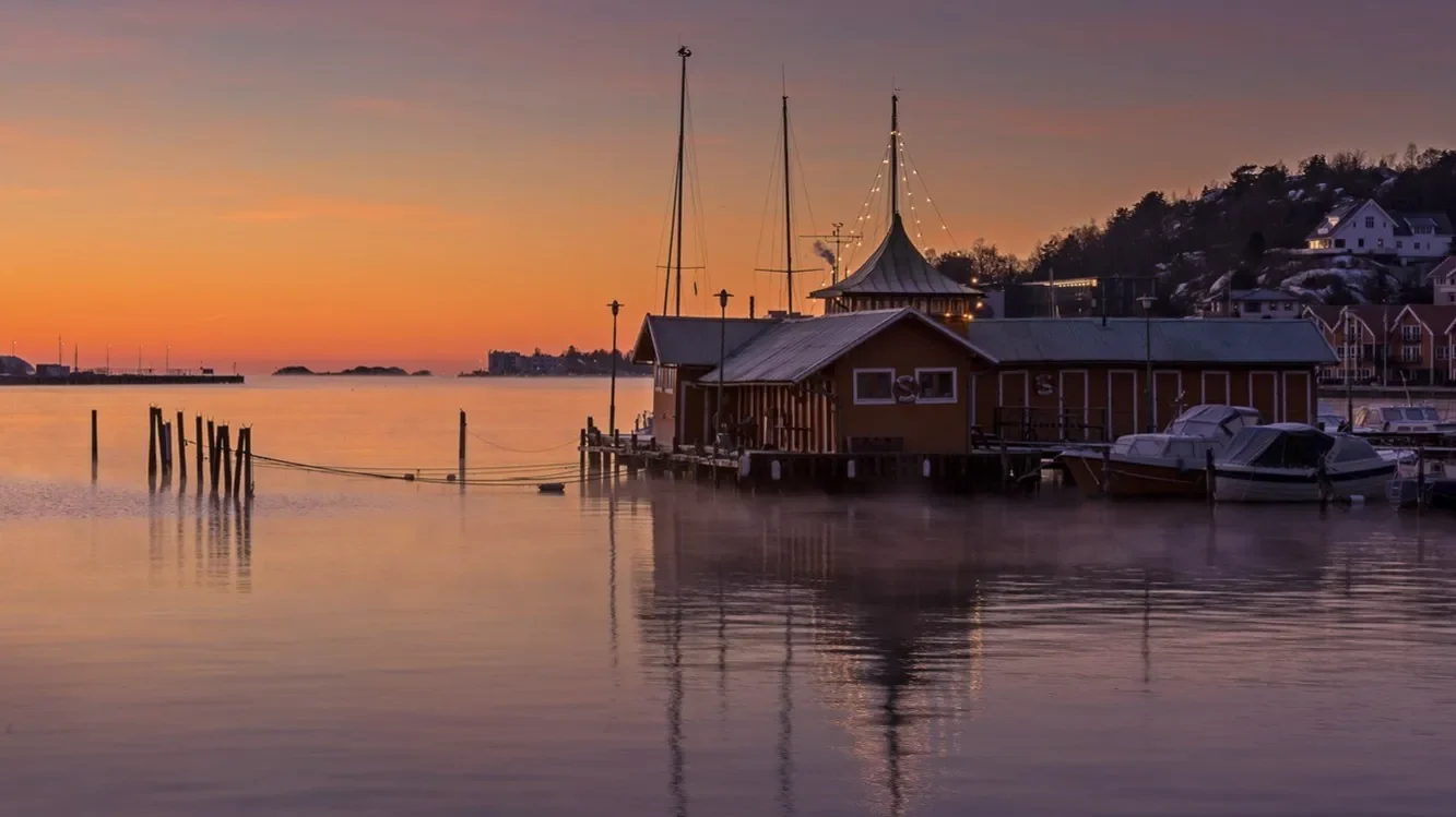 Ulabrann i solnedgang